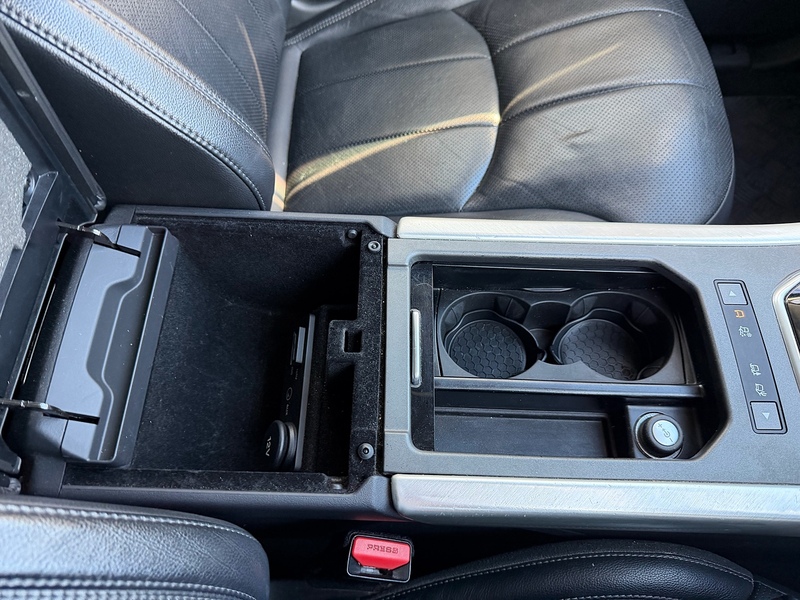 Land Rover TD4 SE Tech SUV 2.0 Automatic Diesel