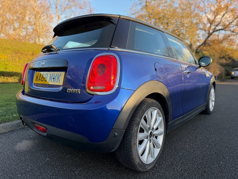 MINI Cooper Classic Hatchback 1.5 Manual Petrol