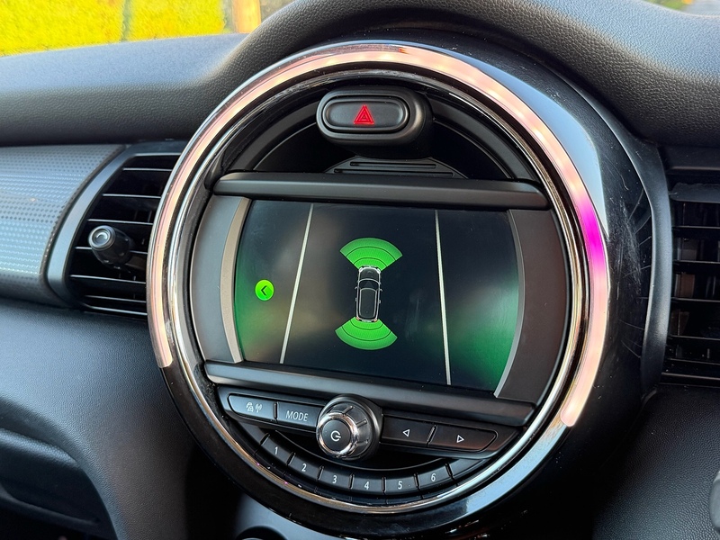 MINI Cooper Classic Hatchback 1.5 Manual Petrol