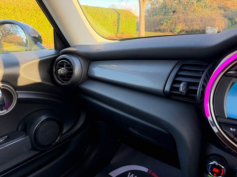 MINI Cooper Classic Hatchback 1.5 Manual Petrol