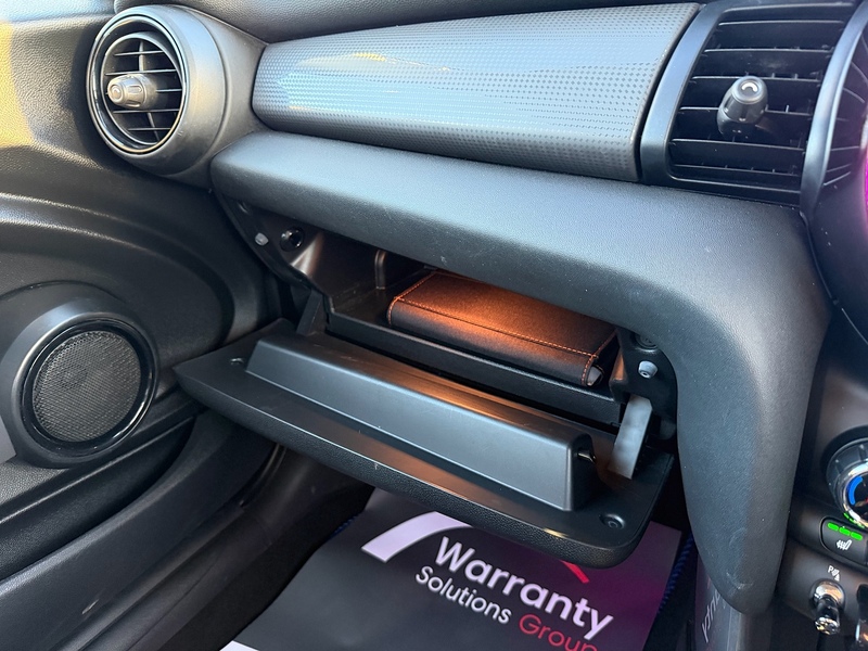 MINI Cooper Classic Hatchback 1.5 Manual Petrol