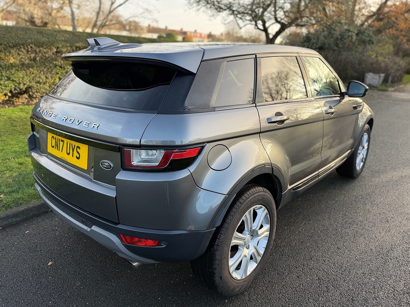 Land Rover TD4 SE Tech SUV 2.0 Manual Diesel