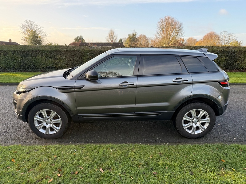 Land Rover TD4 SE Tech SUV 2.0 Manual Diesel