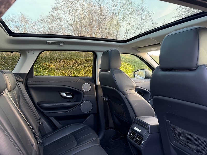 Land Rover TD4 SE Tech SUV 2.0 Manual Diesel