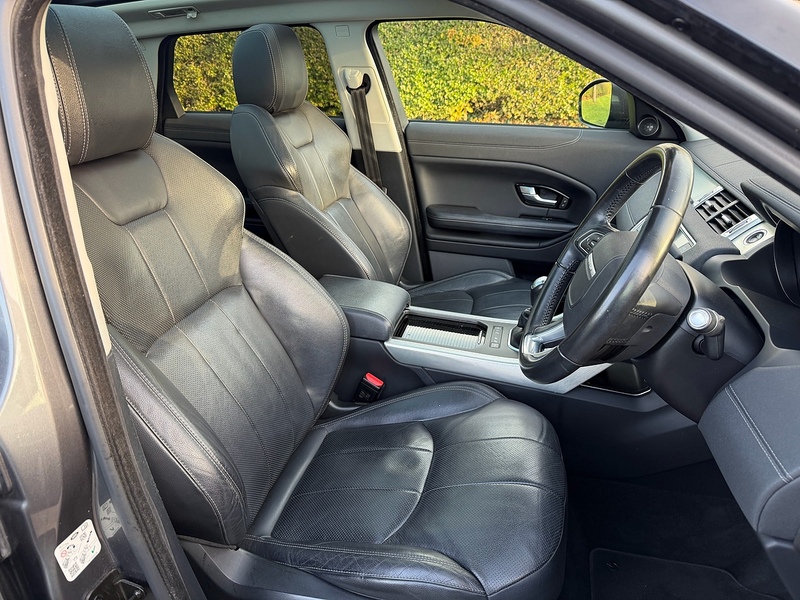 Land Rover TD4 SE Tech SUV 2.0 Manual Diesel