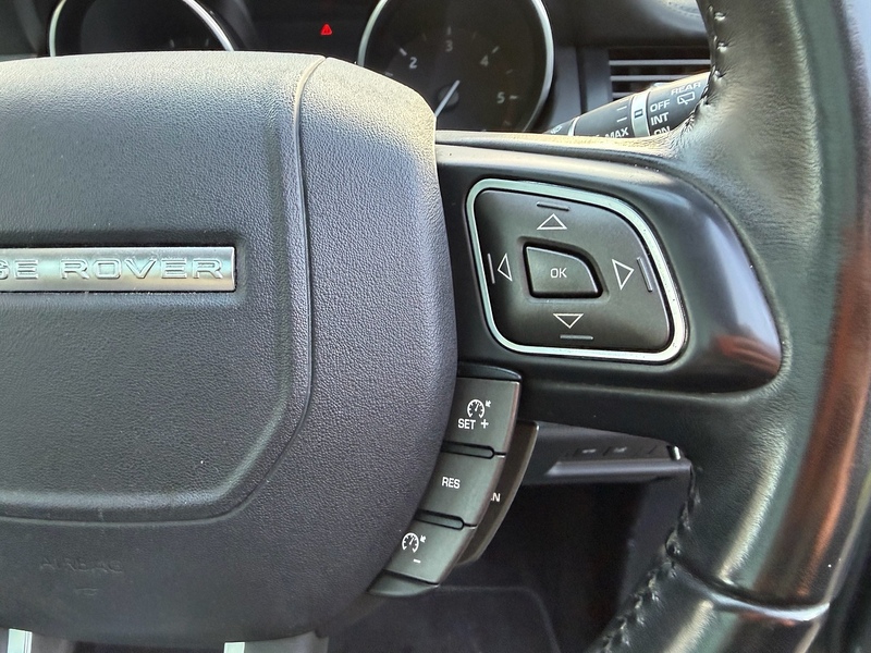 Land Rover TD4 SE Tech SUV 2.0 Manual Diesel