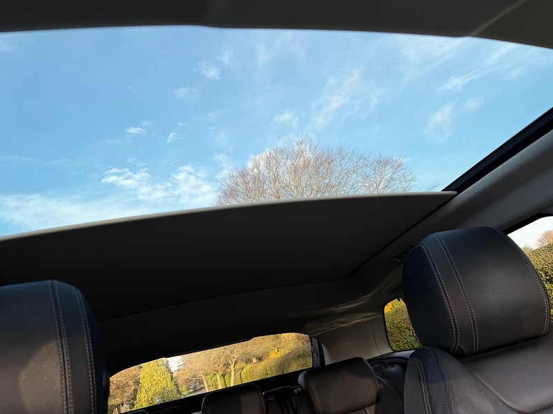 Land Rover TD4 SE Tech SUV 2.0 Manual Diesel