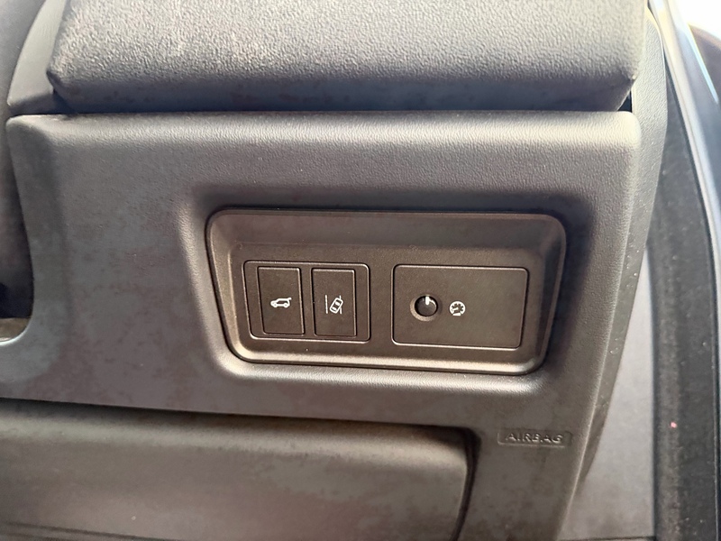 Land Rover 2.0 TD4 Landmark SUV 5dr Diesel Manual 4WD Euro 6 (s/s) (180 ps)