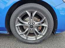 Ford Focus T EcoBoost ST-Line