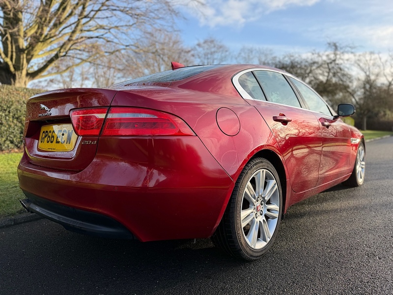 Jaguar d Portfolio Saloon 2.0 Automatic Diesel