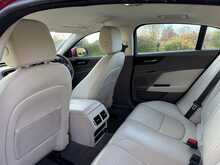 Jaguar XE d Portfolio