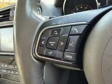 Jaguar XE d Portfolio