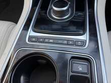 Jaguar XE d Portfolio