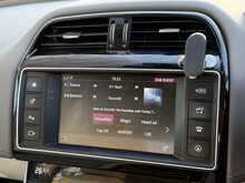 Jaguar XE d Portfolio