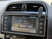 Jaguar XE d Portfolio