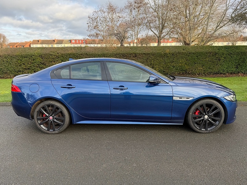 Jaguar d R-Sport Saloon 2.0 Automatic Diesel