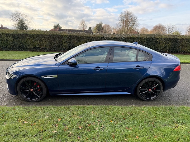 Jaguar d R-Sport Saloon 2.0 Automatic Diesel