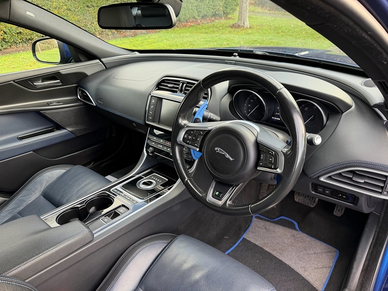 Jaguar d R-Sport Saloon 2.0 Automatic Diesel