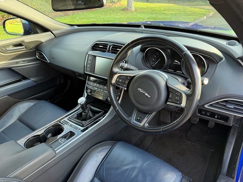 Jaguar d R-Sport Saloon 2.0 Manual Diesel