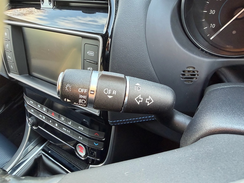 Jaguar d R-Sport Saloon 2.0 Manual Diesel