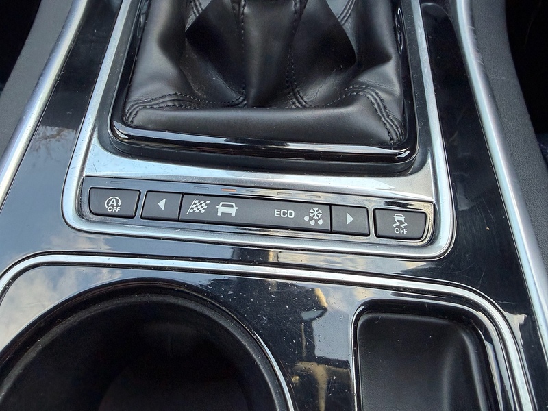 Jaguar d R-Sport Saloon 2.0 Manual Diesel