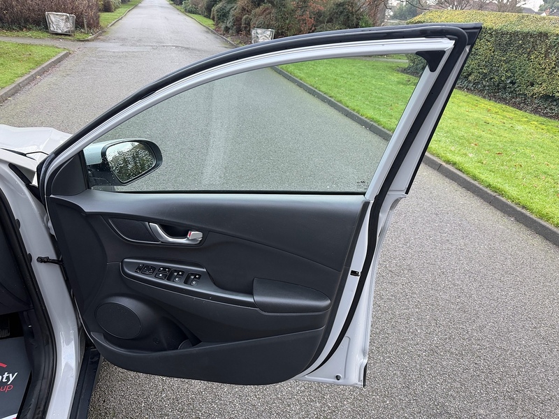 Hyundai 1.0 T-GDi MHEV SE Connect SUV 5dr Petrol Hybrid Manual Euro 6 (s/s) (120 ps)