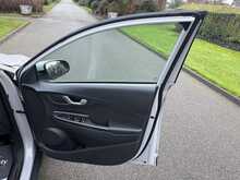 Hyundai KONA T-GDi MHEV SE Connect