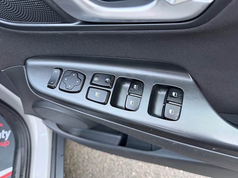 Hyundai 1.0 T-GDi MHEV SE Connect SUV 5dr Petrol Hybrid Manual Euro 6 (s/s) (120 ps)