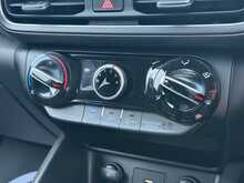 Hyundai KONA T-GDi MHEV SE Connect