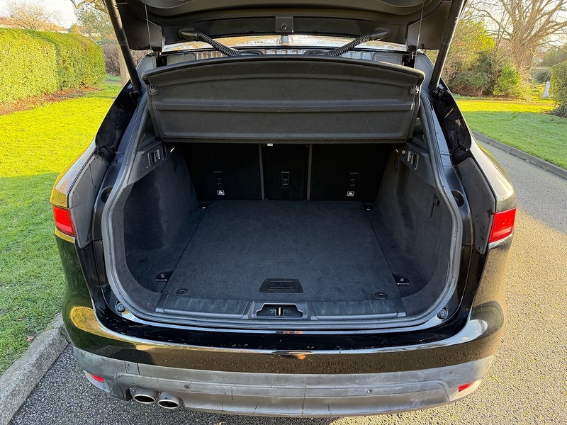 Jaguar D180 R-Sport SUV 2.0 Automatic Diesel