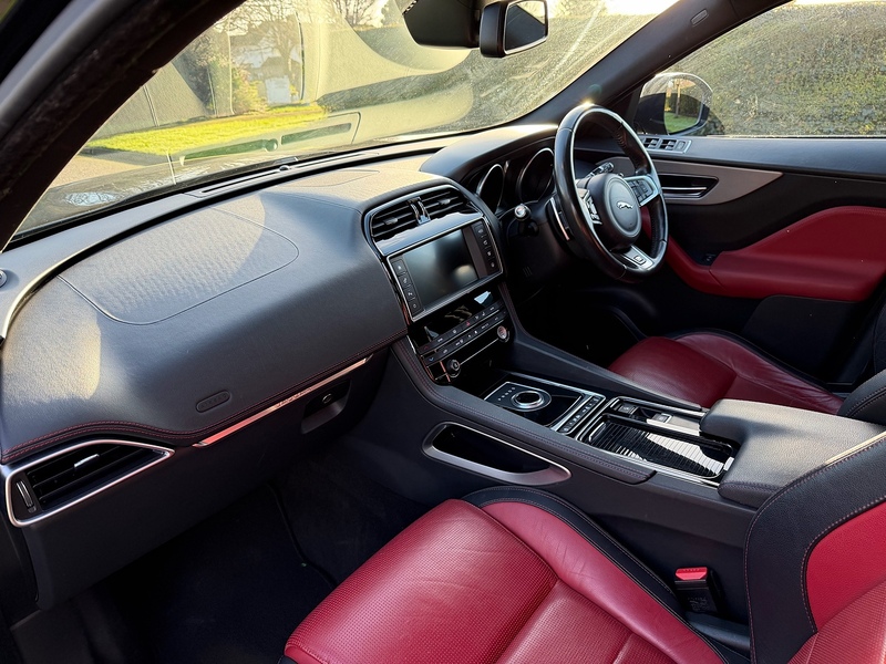 Jaguar D180 R-Sport SUV 2.0 Automatic Diesel