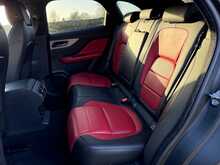 Jaguar F-PACE D180 R-Sport