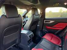 Jaguar F-PACE D180 R-Sport