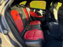 Jaguar F-PACE D180 R-Sport