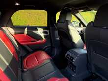 Jaguar F-PACE D180 R-Sport