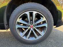 Jaguar F-PACE D180 R-Sport