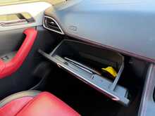 Jaguar F-PACE D180 R-Sport