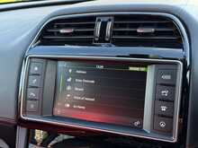 Jaguar F-PACE D180 R-Sport