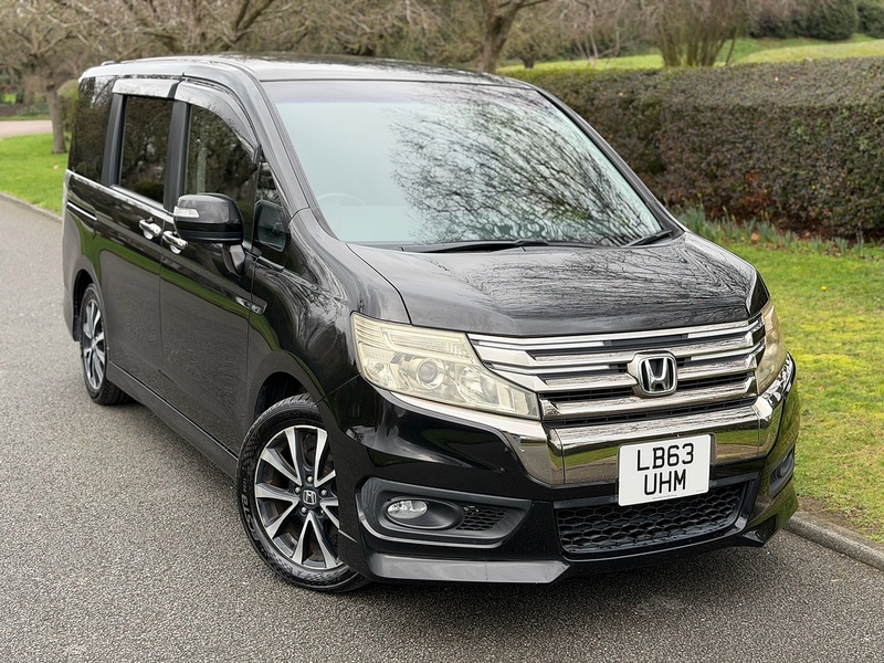Honda Stepwagon Estate 2.0 Automatic Petrol