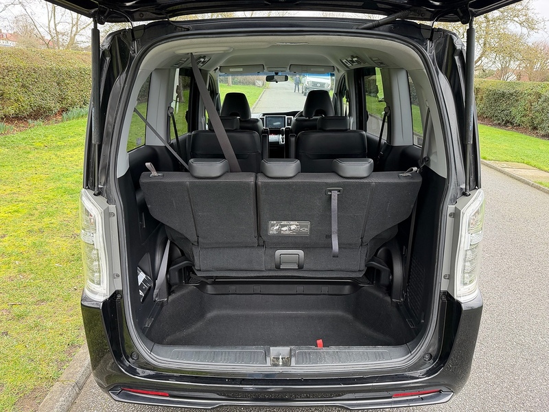 Honda Stepwagon Estate 2.0 Automatic Petrol