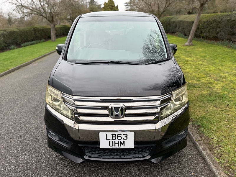 Honda Stepwagon Estate 2.0 Automatic Petrol