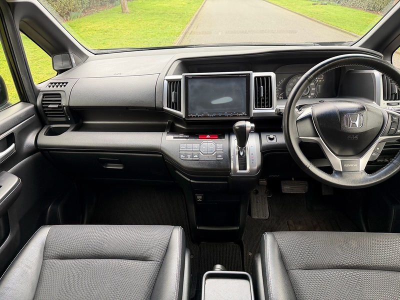 Honda Stepwagon Estate 2.0 Automatic Petrol