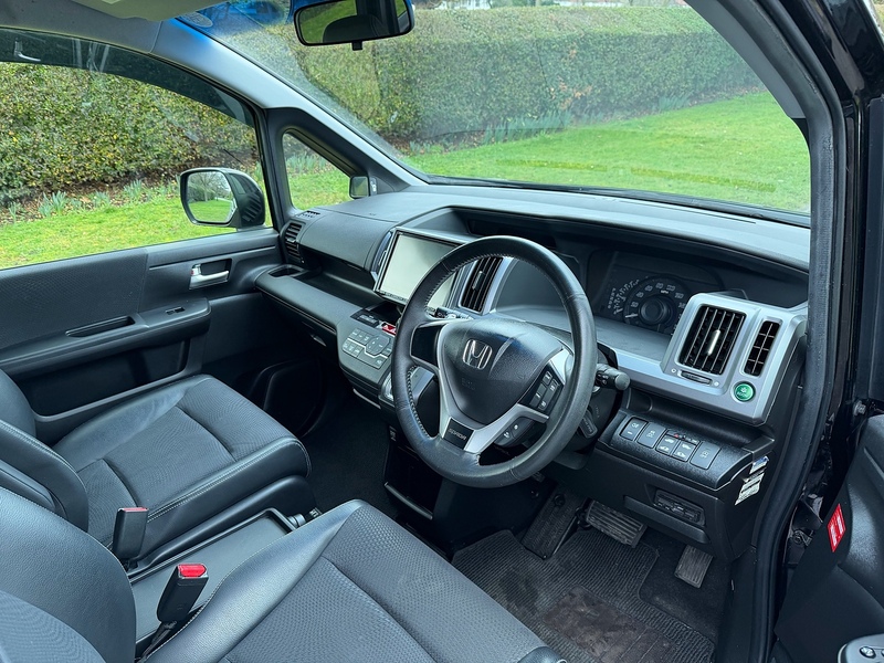 Honda Stepwagon Estate 2.0 Automatic Petrol