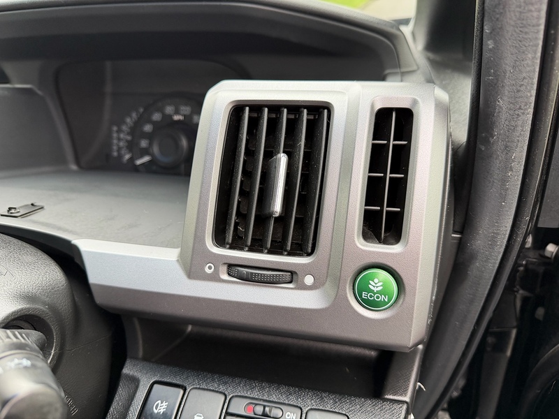 Honda Stepwagon Estate 2.0 Automatic Petrol