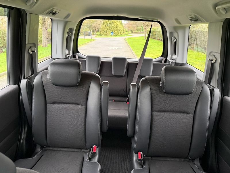 Honda Stepwagon Estate 2.0 Automatic Petrol