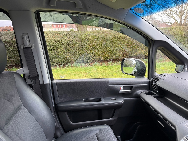 Honda Stepwagon Estate 2.0 Automatic Petrol