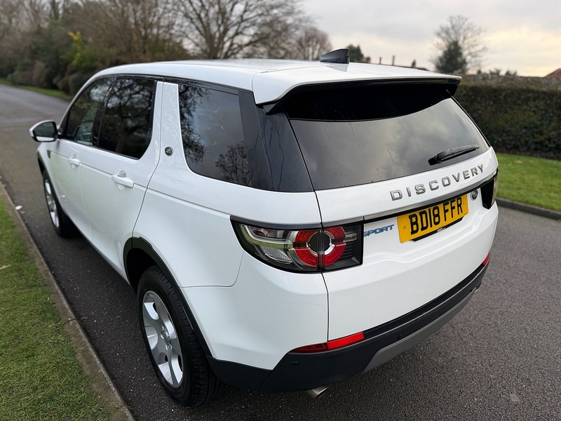 Land Rover eD4 SE Tech SUV 2.0 Manual Diesel