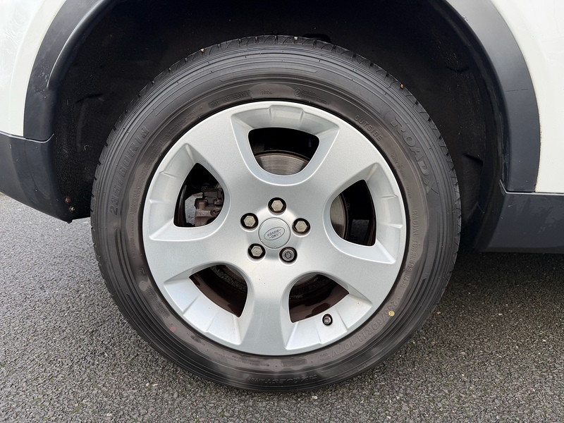 Land Rover eD4 SE Tech SUV 2.0 Manual Diesel