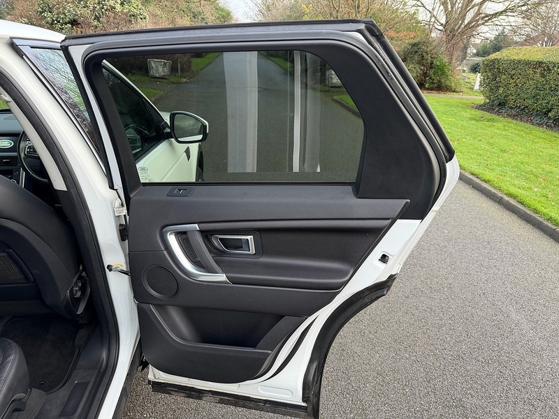 Land Rover eD4 SE Tech SUV 2.0 Manual Diesel