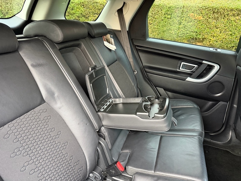 Land Rover eD4 SE Tech SUV 2.0 Manual Diesel